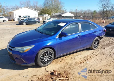 2015 Toyota Camry Se z USA, uszkodzony, nr VIN 4T1BF1FK0FU885674